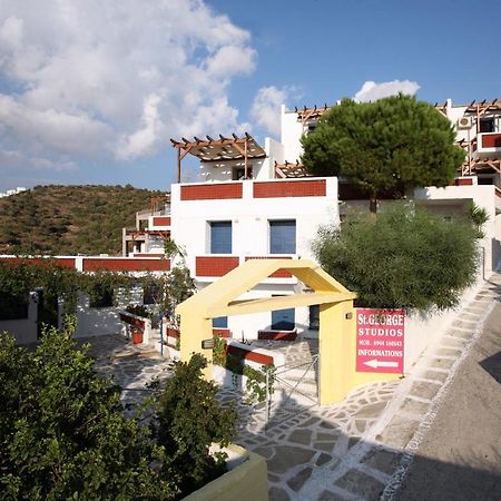 St George Studios & Apartments Batsi  Bagian luar foto