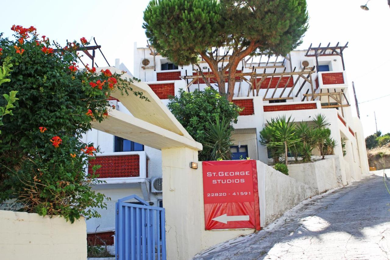 St George Studios & Apartments Batsi  Bagian luar foto
