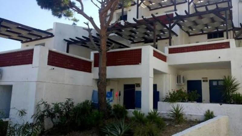 St George Studios & Apartments Batsi  Bagian luar foto